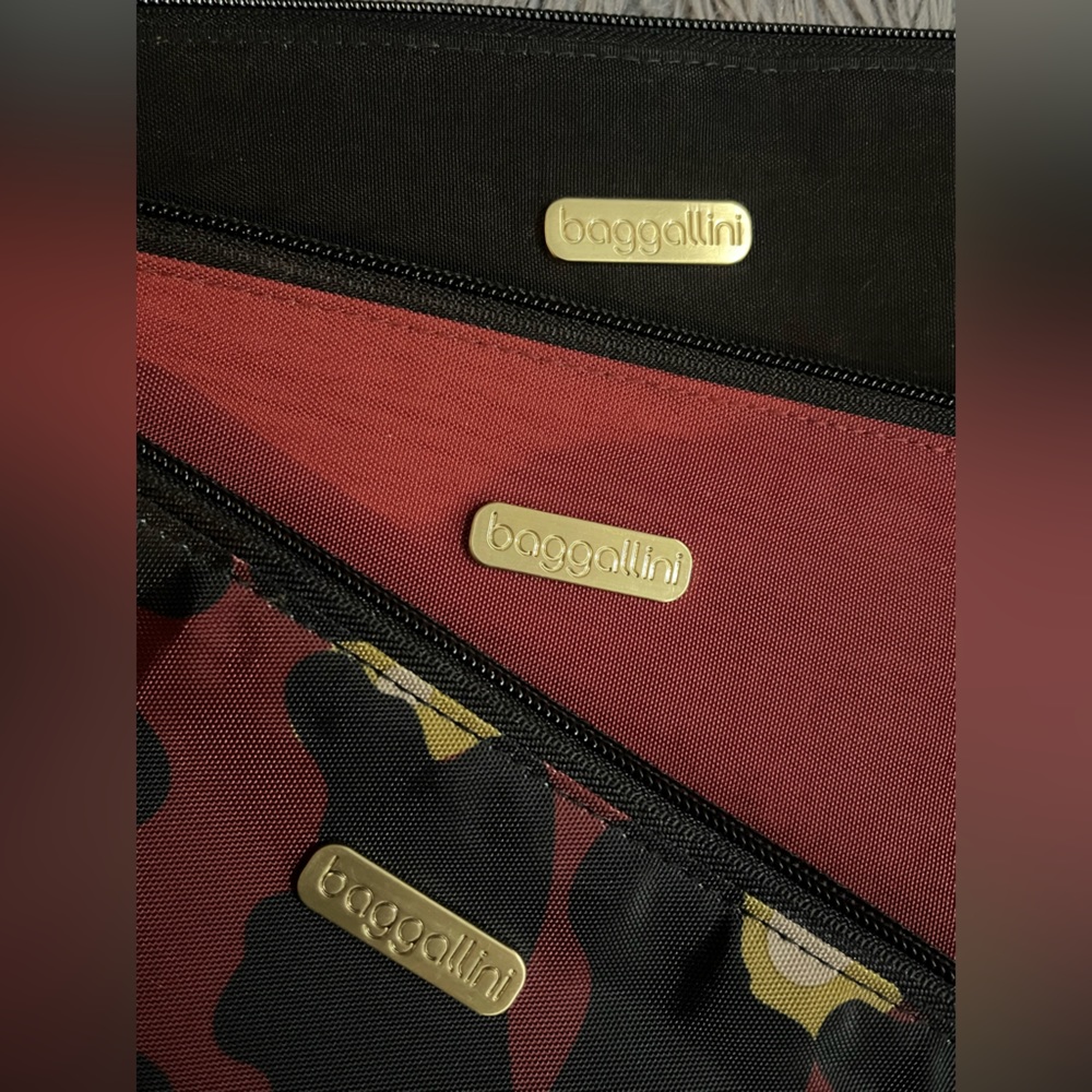 Baggallini bundle of pouches I have three